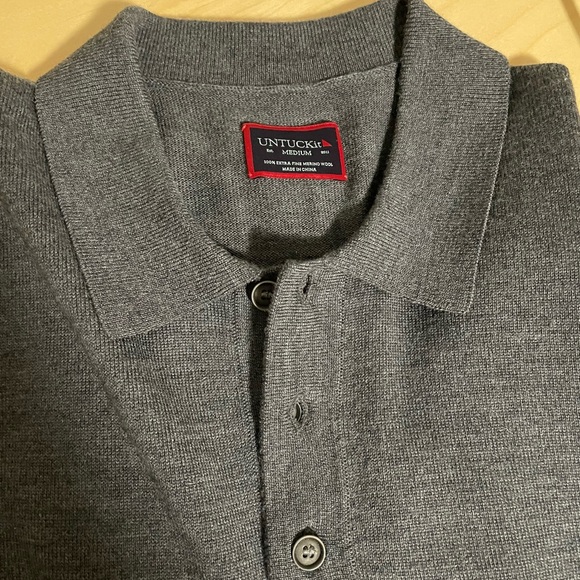 Untuckit. Fine knit merino button collar sweater - Picture 2 of 5